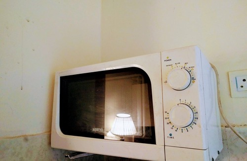 Noida Apartment | Private room in Studio Apartment with Green lawns