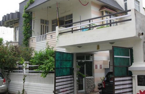 Udaipur District House | Private Room near Bohra Ganesh Temple
