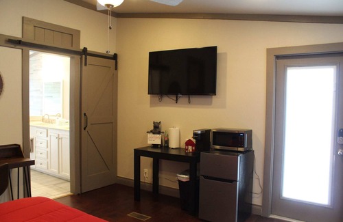Cross Mountain House | Private Room, "The Coop" - Pet Friendly Property