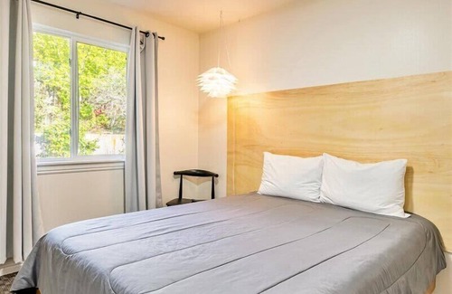 Ogden House | Private Room w/own Bathroom, Quiet Neighborhood!