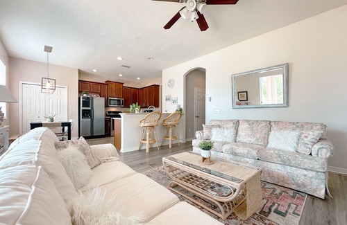 Ruskin House | Private Room w/wifi & minutes to I-75
