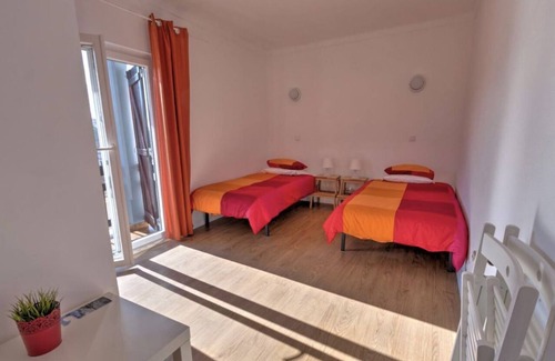 Sao Pedro de Muel Cabin | Private Room With Balcony sea View Private Bathroom