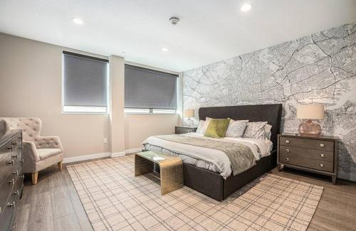 Bradenton House | Private Room with Kitchen & Bath 3