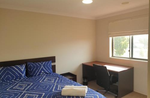 Point Cook House | Private room with shared bathroom in Point Cook