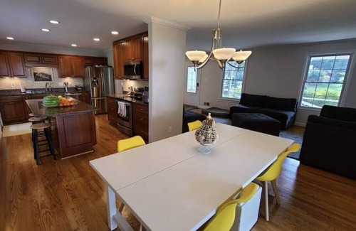 Fairland House | Private room with it own entrance and full bathroom