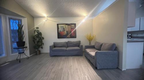 Downtown Edmonton House | Private Rooms Close to Superstore & Londondery Mall