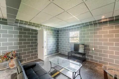 Braden River House | Private Rooms In Bradenton - Close to Sarasota