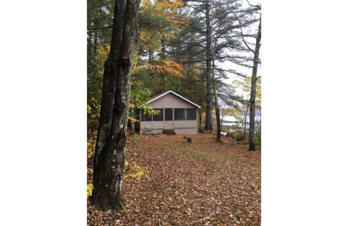 Arden Cottage | Private Rustic Lakefront Cabin