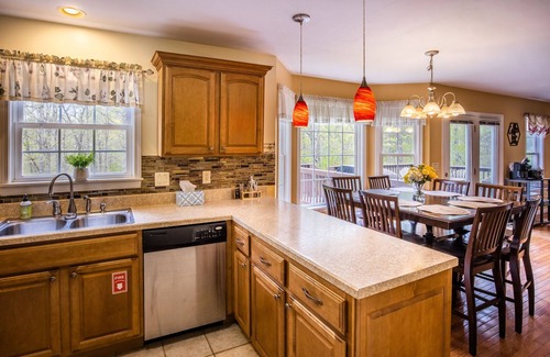 Summerlee House | Private Saddleback Retreat - Ultimate Game Room, Hot Tub, Fire Pit