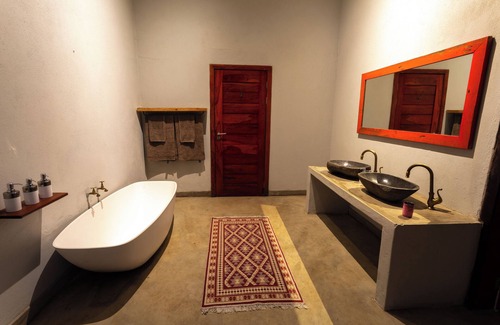 Eastern Province Cabin | Private Safari House, 5 minutes from South Luangwa National Park