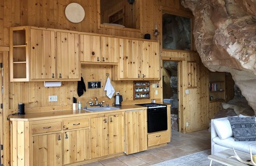 Cortez Cabin | Private Sage Canyon Cliff House with Stunning Views near Mesa Verde