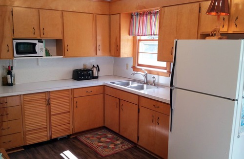 Raymond House | Private sandy beach, clean quiet lake, 1 week avail 8/2-8/9. ACs in all BRs.