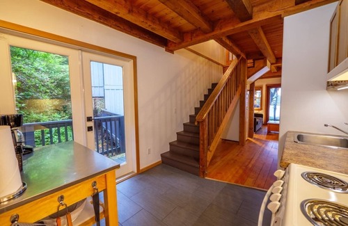 Ucluelet Cabin | Private Sauna · Oceanfront Cabin w/Views! Steps to the Beach! ⎮Hidden Pearl