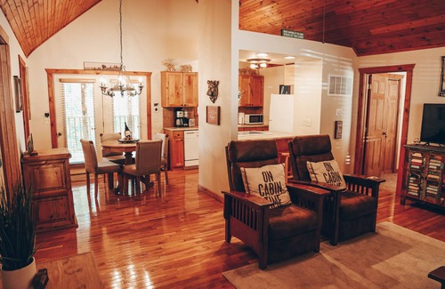 Branson West House | Private Secluded Cabin, Across from Silver Dollar
