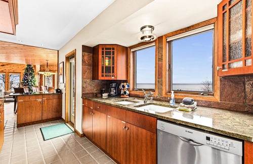 Tofte Cabin | Private Shore/Huge Yard/Game Rm/Fire Pit/Views Lux