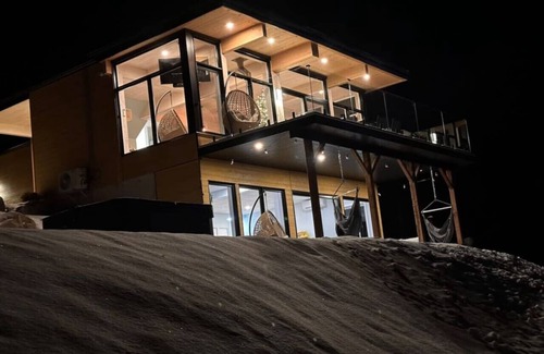 Argenteuil Regional County Municipality Ski Chalet | Private Spa| Hiking |Skiing | By the river| RuissÖ