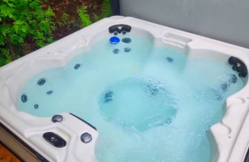 Lac Superieur Village Ski Chalet | Private SPA/Scrabble