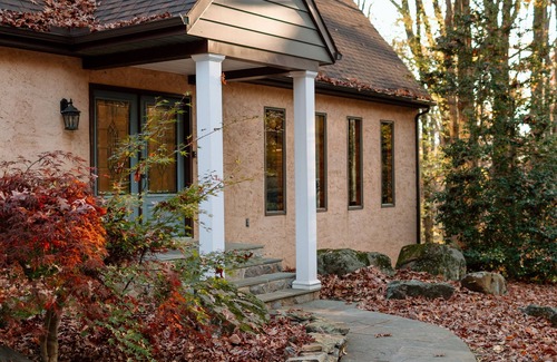 Elverson Ski Chalet | Private, Spacious Chalet w Hot Tub