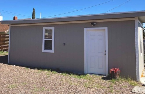 El Paso Apartment | ⭐️Private stand-alone studio Central⭐️