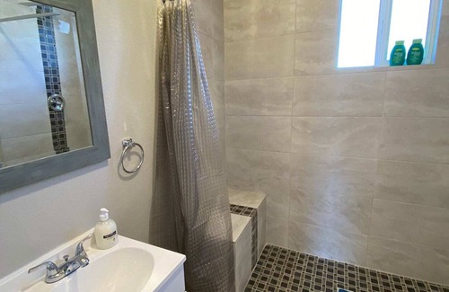 El Paso Apartment | ⭐️Private stand-alone studio Central⭐️