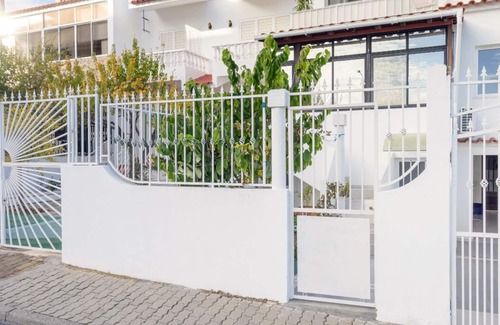 Gambelas House | Private Studio - A/C