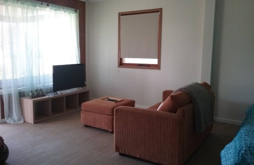 Green Head Apartment | Private Studio Accomodation. Fully self contained with private outdoor living.