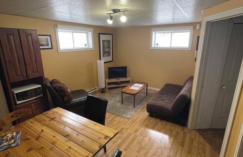 Lac-Superieur House | Private studio apartment, only minutes away from the world renowned ski resort