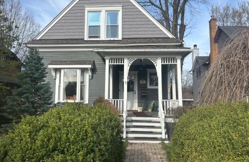 Downers Grove Apartment | Private Studio Apartment-Pet Friendly