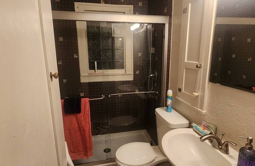 San Angelo House | Private Studio: Cozy & Efficient