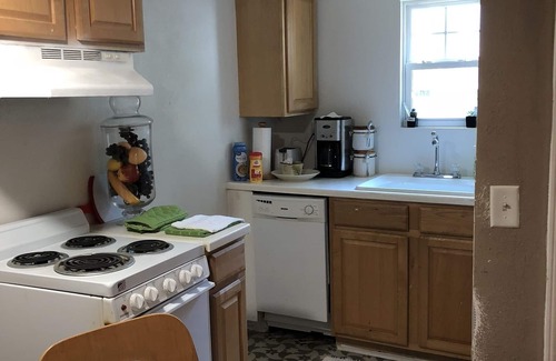 Ferry Pass Apartment | PRIVATE STUDIO - PRIVATE ENTRANCE, NEAR THE BEACH! PETS OKAY!