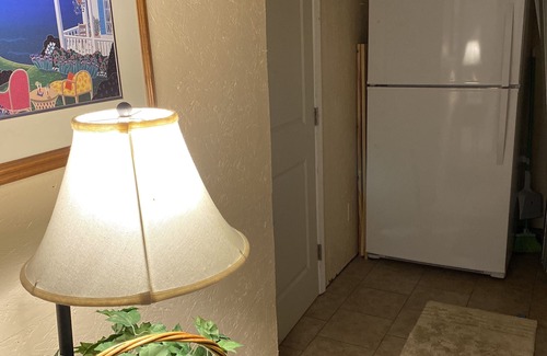 Ferry Pass Apartment | PRIVATE STUDIO - PRIVATE ENTRANCE, NEAR THE BEACH! PETS OKAY!
