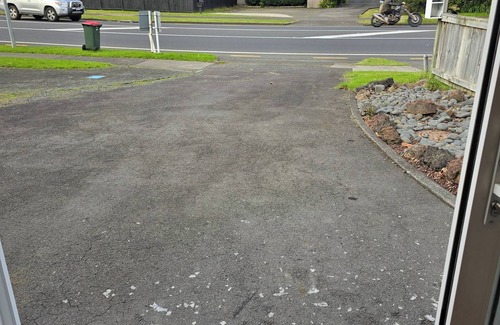 Papakura Apartment | Private Studio Sleepout in Auckland's Convenient Location