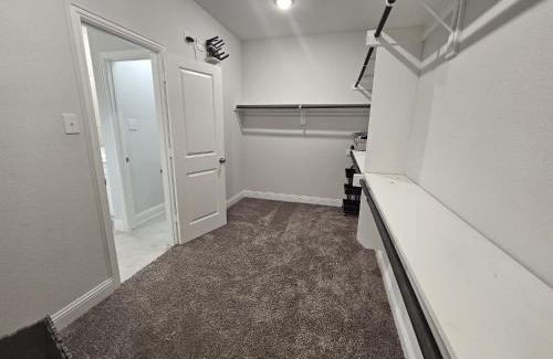 Wylie House | Private Suite Ensuite Bath&Walk in Closet