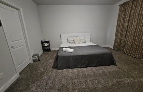 Wylie House | Private Suite Ensuite Bath&Walk in Closet