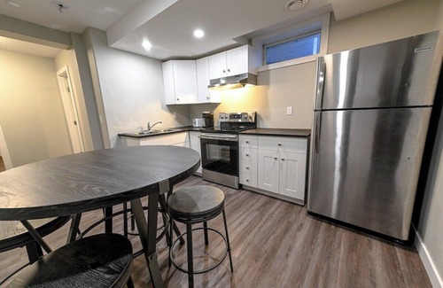 Grande Prairie House | Private Suite | Free WIFI | Smart TV | Long Stays