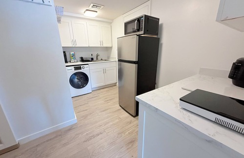 Aurora Apartment | Private Suite in Aurora Hills