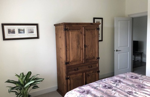 North Cowichan House | Private Suite in Cowichan Country