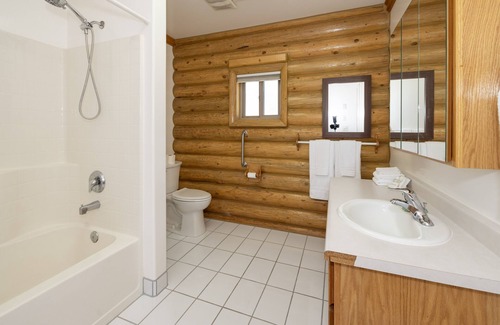 Hot Springs Cabin | Private Suite in Rustic Cabin - Room 230