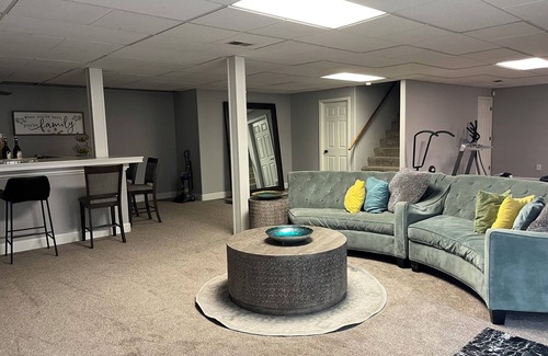 Lee's Summit House | Private Suite w/Private Access in lovely Lee's Summit with WiFi, fitness room