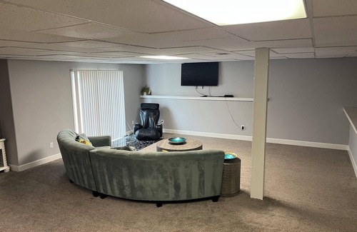 Lee's Summit House | Private Suite w/Private Access in lovely Lee's Summit with WiFi, fitness room