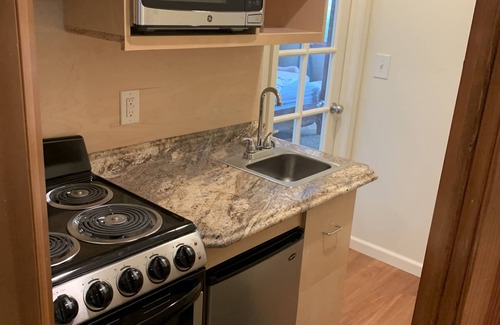 Bayshore - Klatt House | PRIVATE SUITE WITH a VIEW