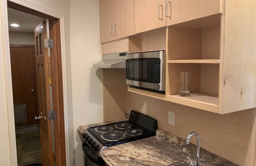 Bayshore - Klatt House | PRIVATE SUITE WITH a VIEW