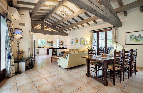 Ceret Villa | Private sunny villa with large heated pool, air-conditioning and river access.