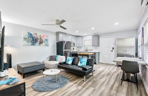 Oakford Park Apartment | Private Tampa Guest Retreat Minutes to Downtown!