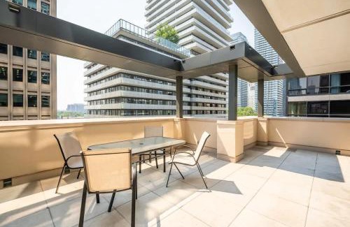 Bay Cloverhill Apartment | Private Terrace With Cityscape Views
