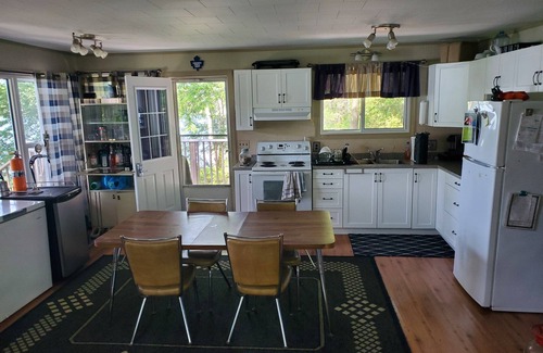 Marmora and Lake Cottage | Private Three Bedroom Cottage on Small but Beautiful Lake
