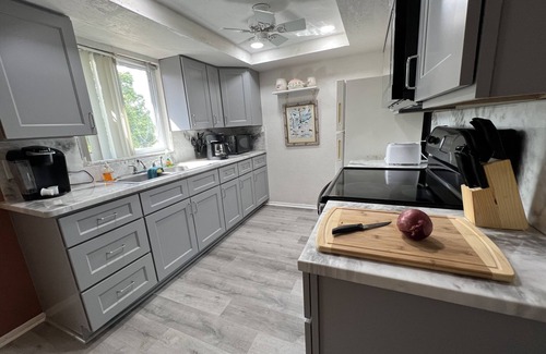Lakewood Villas House | Private Tropical Sanctuary with heated pool, hot tub. Pet Friendly!