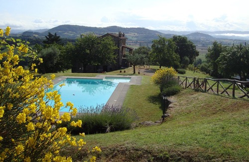 Bivio Lugnano House | Private Tuscan Farmhouse with 360deg Views