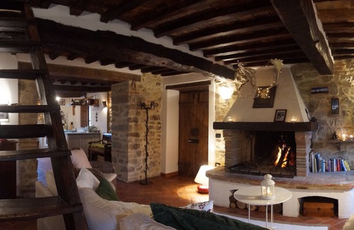 Bivio Lugnano House | Private Tuscan Farmhouse with 360deg Views