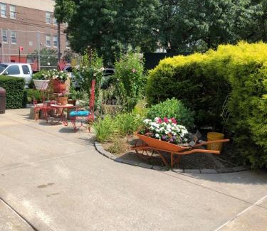 Queens House | Private Unit - Shared Public Space